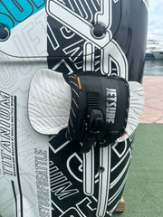 2017 JETSURF Titanium Carbon PRE-OWNED (JSU49442C717)