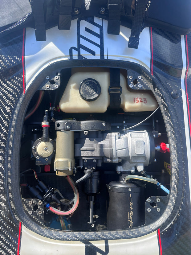 2017 JETSURF GP100 Silver PRE-OWNED (JSU20690E717)