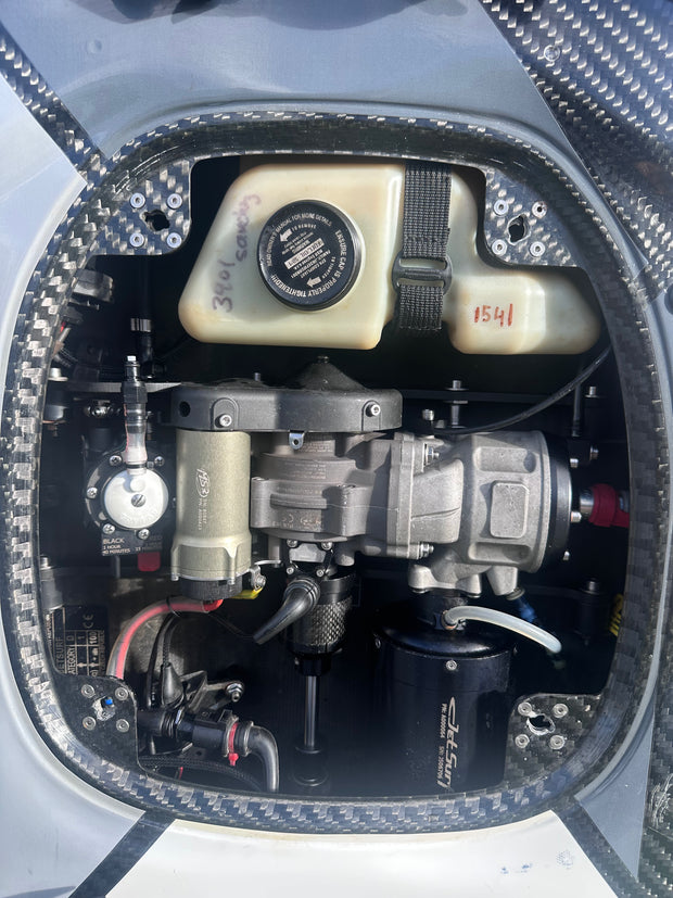 2019 JetSurf SPORT White Grey PRE-OWNED (JSUA1028K819)